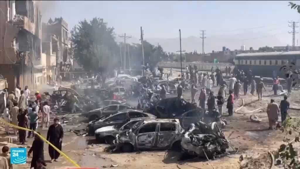 تفجير يستهدف قطارًا عسكريًا في باكستان
