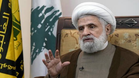 نعيم قاسم يهاجم السلطة اللبنانية بسبب نزع السلاح